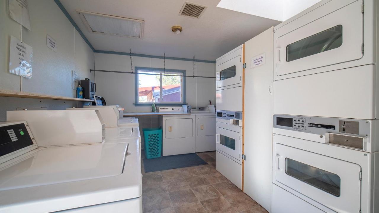 Funstays Glamping Setup Tent In Rv Park #4 Ok-T4 Моуаб Екстериор снимка
